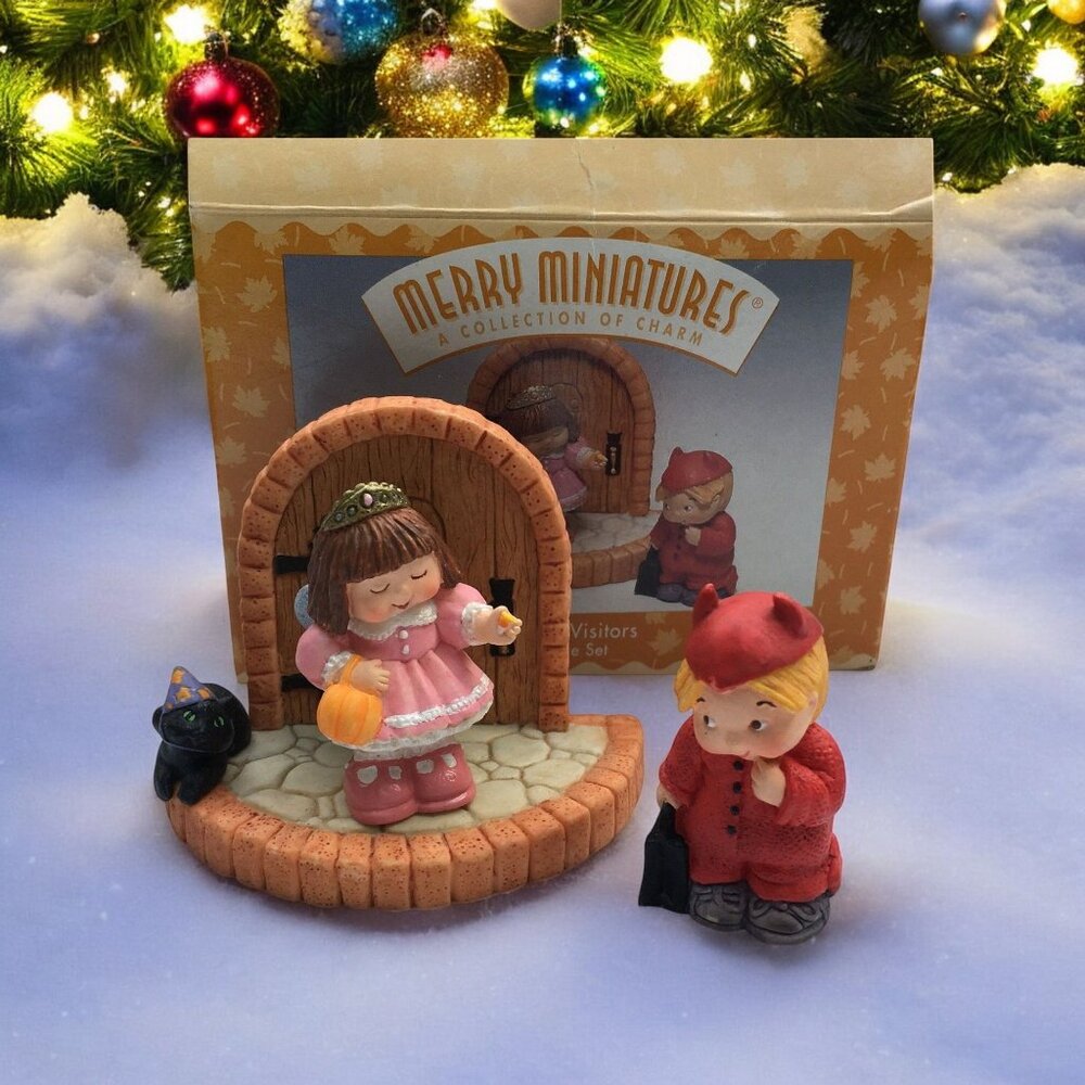 Halloween Bashful Visitors Hallmark Merry Miniatures Figurine Set - 1997